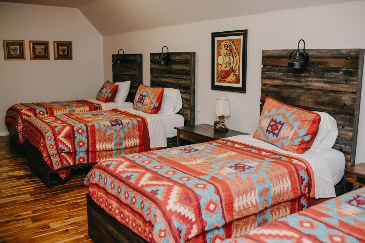 The Lodge At Lakeshore Belle River 외부 사진